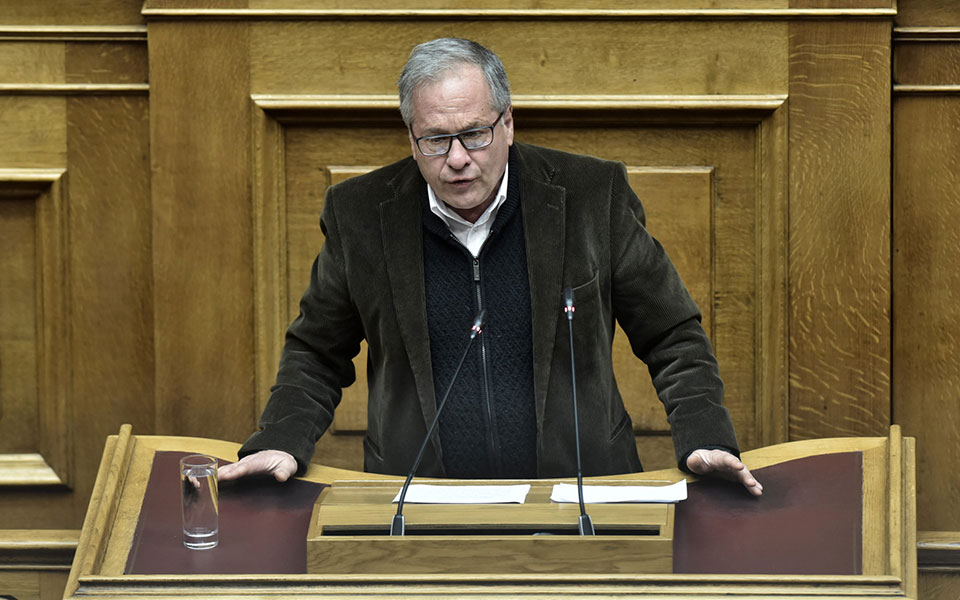 βουλή-απολογήθηκε-για-τη-συμπεριφορά-2390339