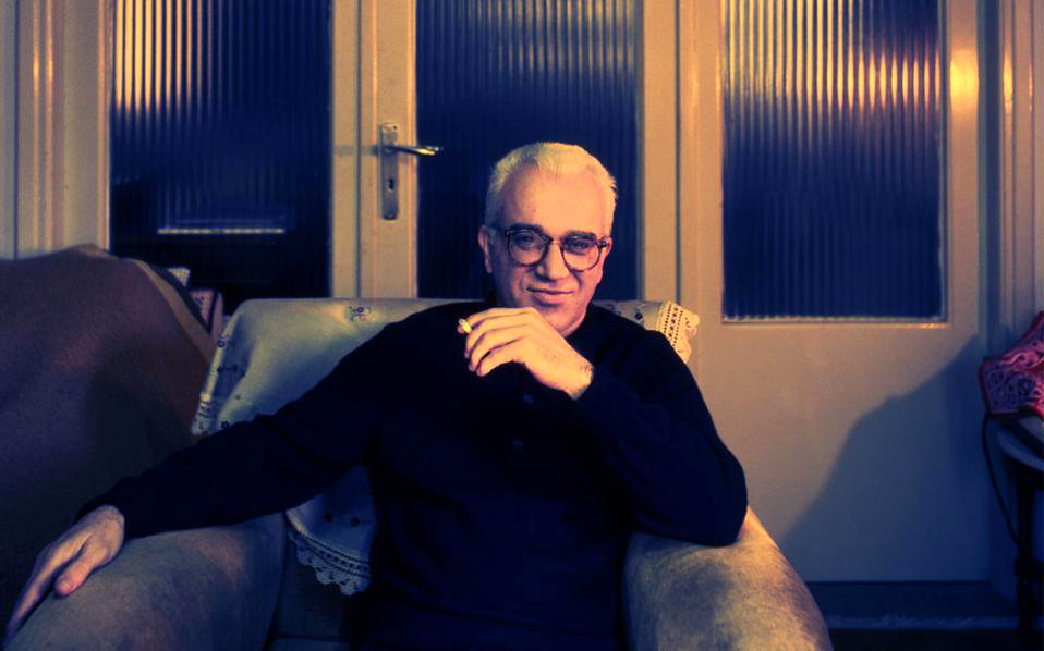 ο-κωστής-παπαγιώργης-ως-κριτικός-λογο-2386527