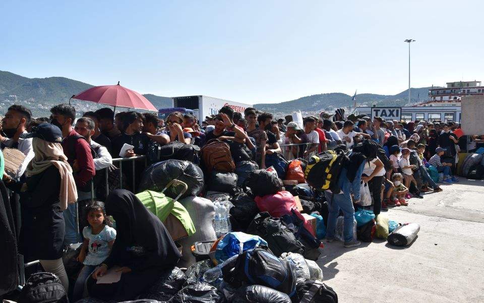 συνεχίζεται-η-αποχώρηση-προσφύγων-απ-2386572