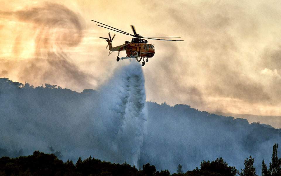 χωρίς-ενεργό-μέτωπο-η-φωτιά-στο-λαύριο-2388424