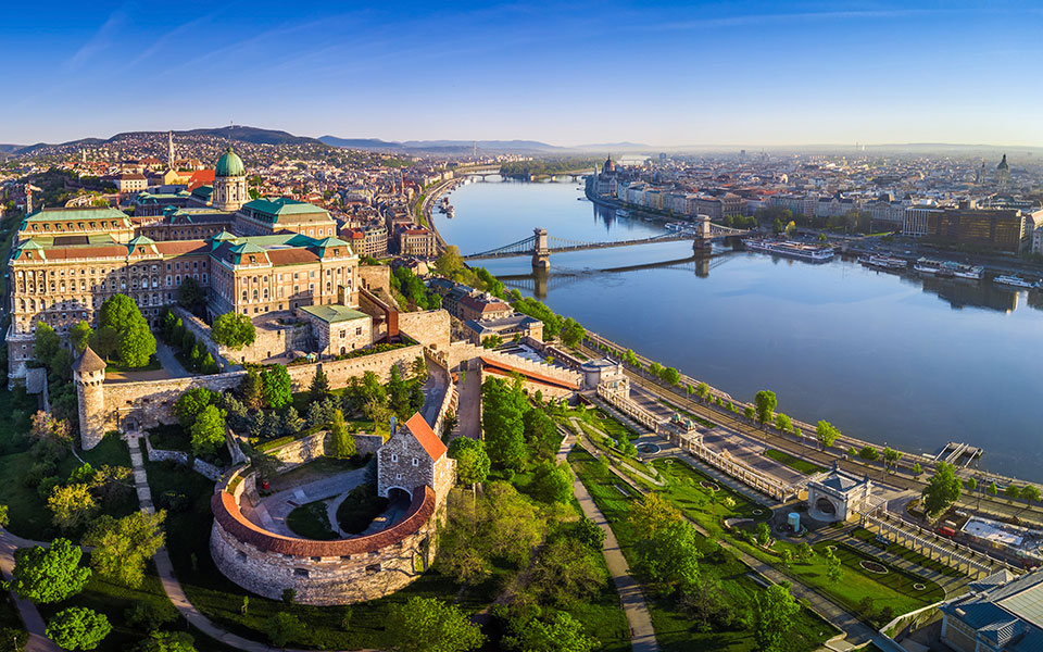 ουγγαρία-επανέρχονται-σταδιακά-οι-κρ-2389027