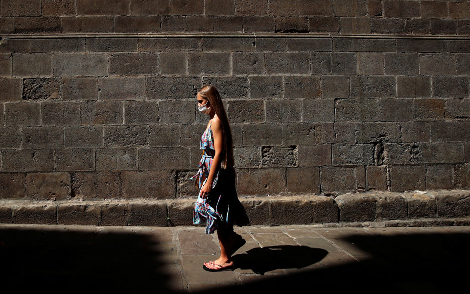 κορωνοϊός-η-γερμανία-έθεσε-τρεις-ισπα-2390903