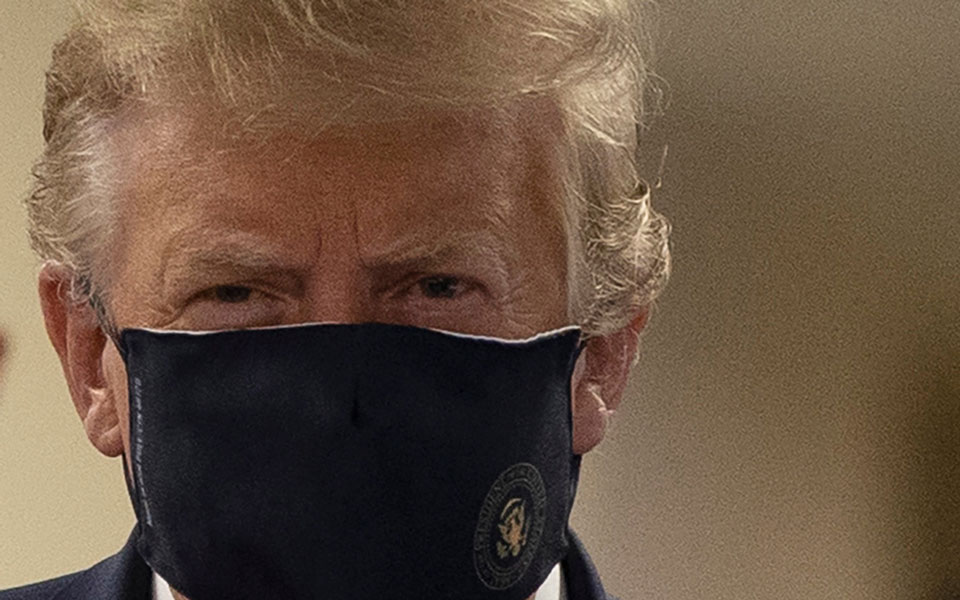 τραμπ-πατριωτικό-να-φοράμε-μάσκα-2389053