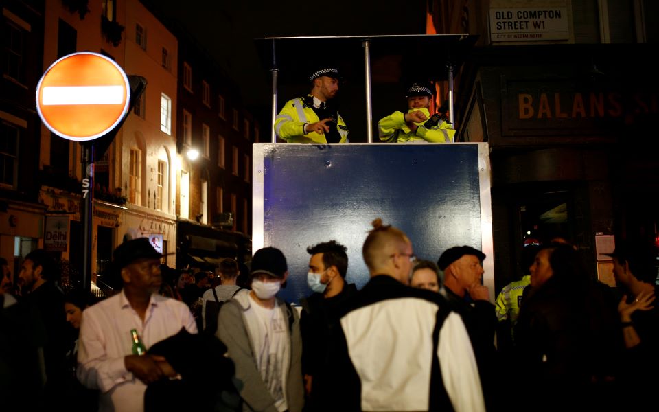 βρετανία-είκοσι-δύο-νέοι-θάνατοι-από-covid-1-2386565