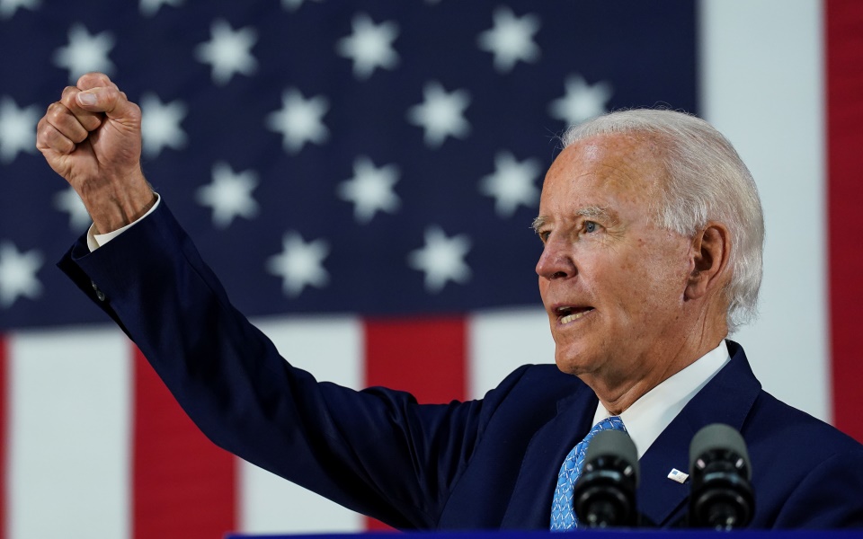 περισσότερες-οι-δωρεές-στον-μπάιντεν-2385978