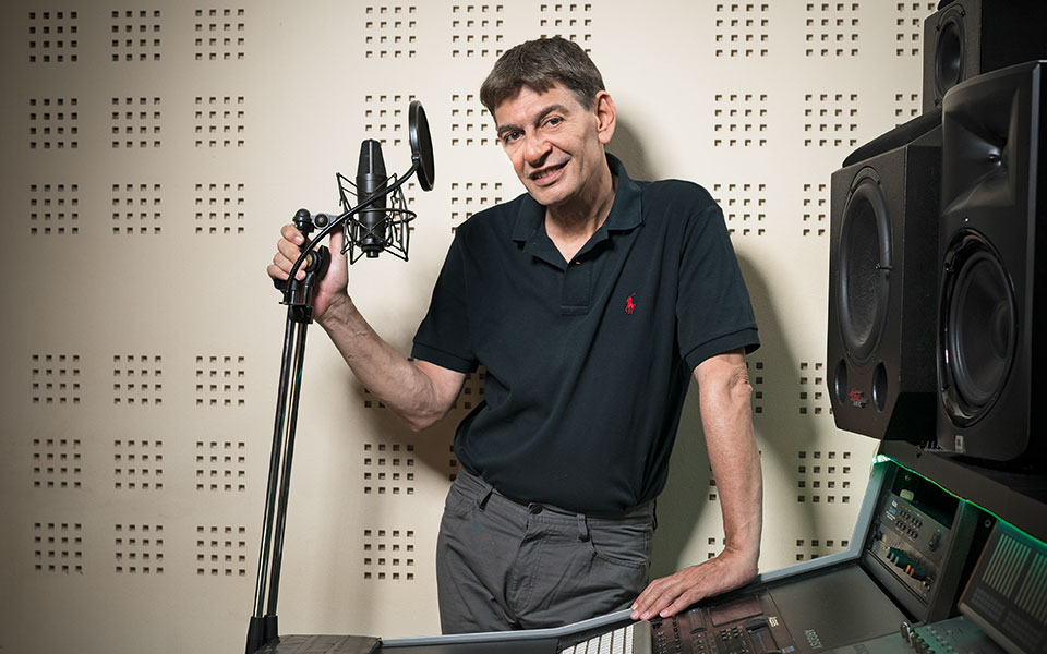 μιχάλης-ρακιντζής-θυμώνω-με-τις-θεωρ-2390267