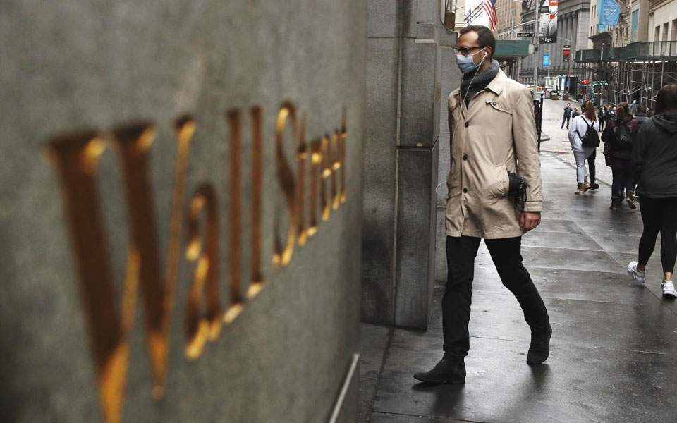 κορωνοϊός-ξεπέρασαν-τους-150-000-οι-νεκροί-σ-2390594