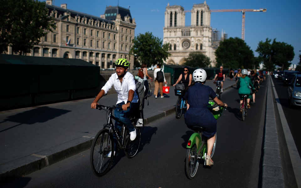 μεγάλος-περίπατος-και-αντιδράσεις-κα-2388987