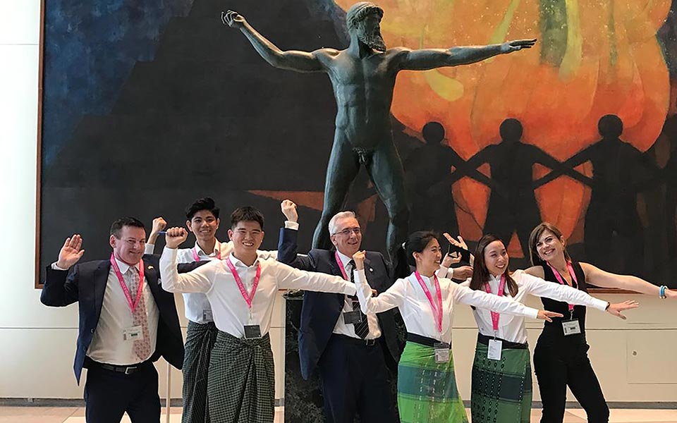 η-αθηνά-και-το-ρύζι-της-μιανμάρ-2297896