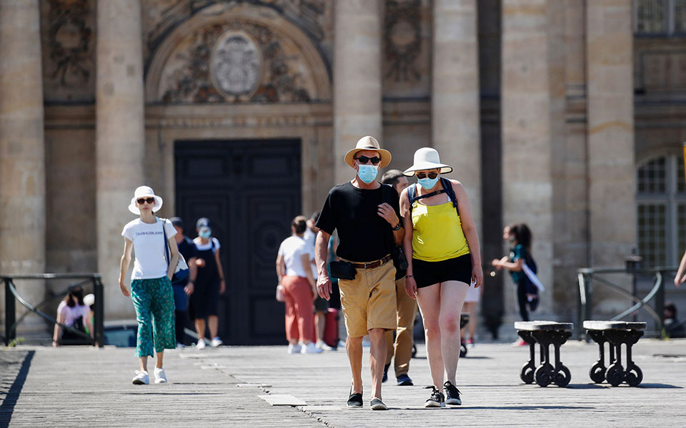 σε-ασφυκτικό-κλοιό-η-ευρώπη-λόγω-κορων-2391850