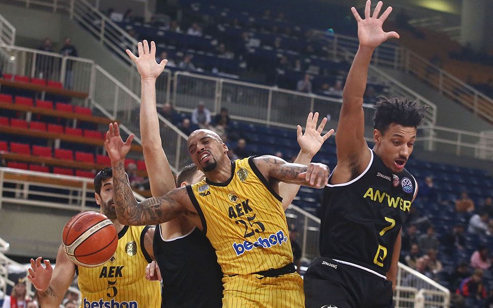 πρωτιά-αεκ-τέταρτοι-παοκ-και-προμηθέα-2298593