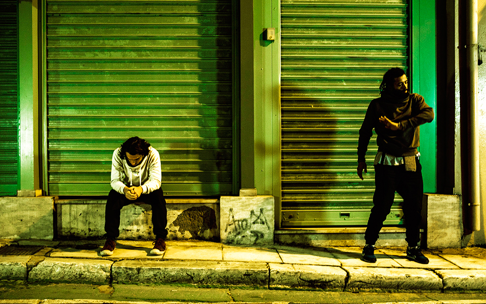 ο-έρωτας-κι-ένα-βαρύ-ζεϊμπέκικο-2298640