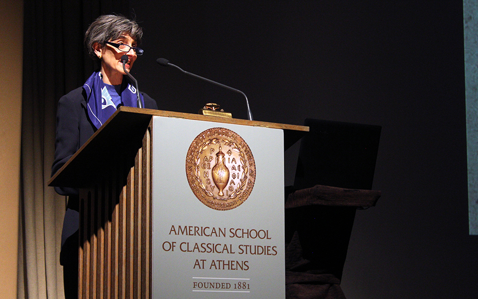 η-πρέσβειρα-κέιτ-σμιθ-μίλησε-για-τον-ι-2297665