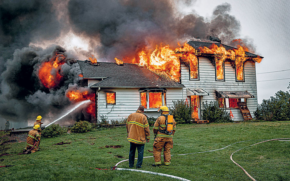 οι-όμορφες-πόλεις-όμορφα-καίγονται-2301480