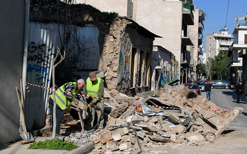 συναγερμός-και-κατεδαφίσεις-2299737