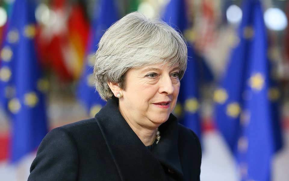 bloomberg-η-τερέζα-μέι-παίζει-καθυστερήσεις-γ-2299670