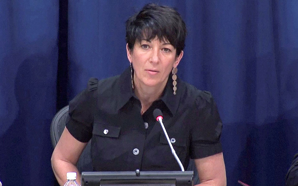 το-συναισθηματικό-και-ηθικό-τέλος-της-2393716