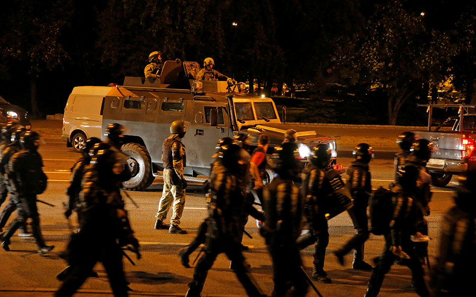 λευκορωσία-ενας-νεκρός-και-δεκάδες-τρ-2392193