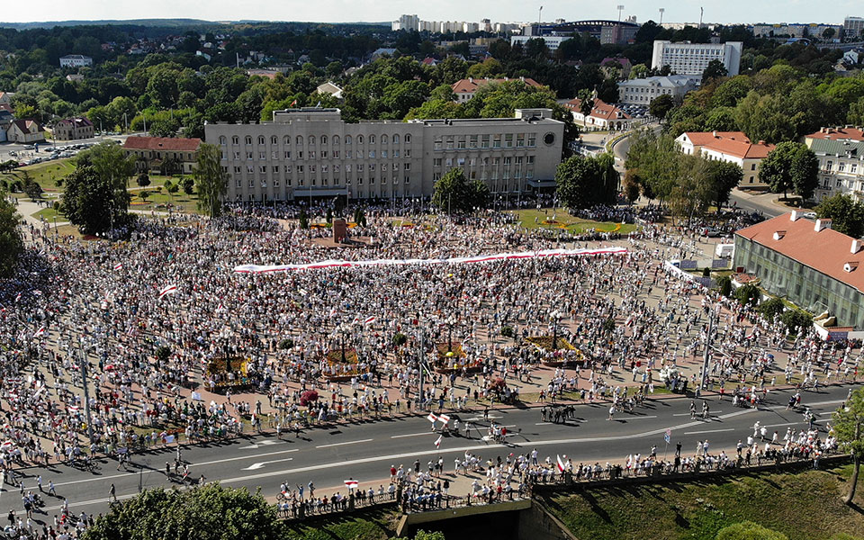 μαχητικά-αεροσκάφη-και-στρατό-στα-σύν-2393191