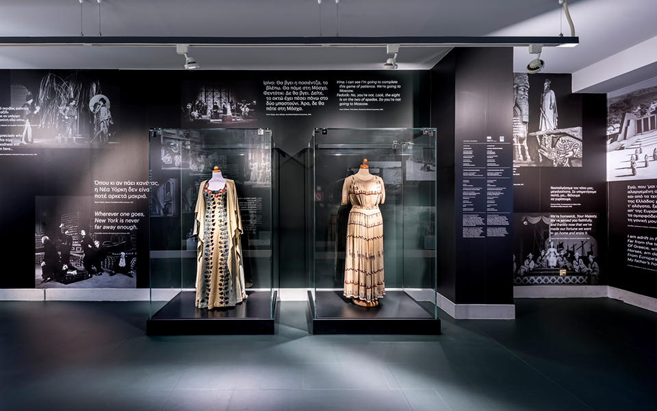 θεατρικό-ταξίδι-στις-αναχωρήσεις-2301009