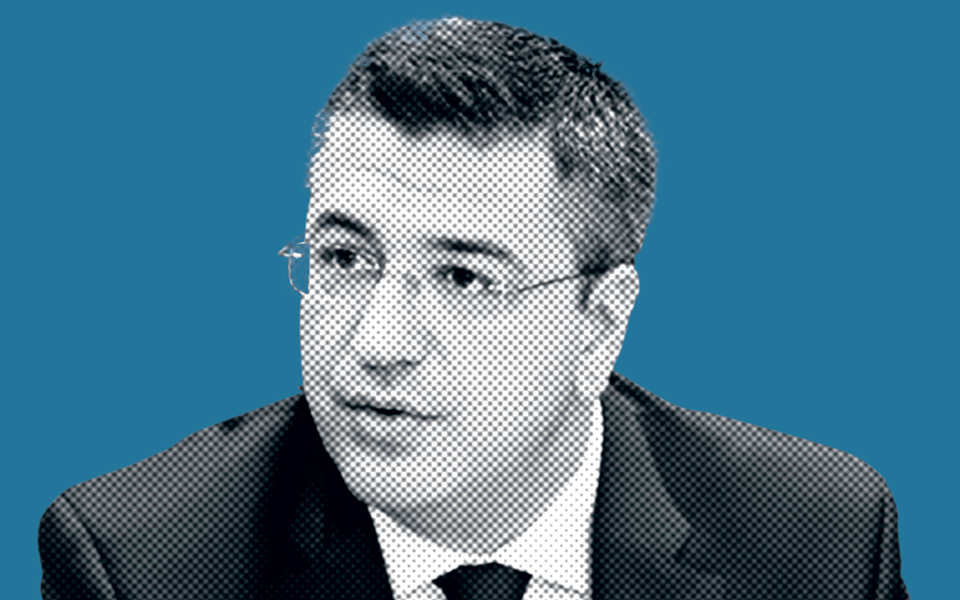 απόστολος-τζιτζικώστας-ταμπέλες-2301220