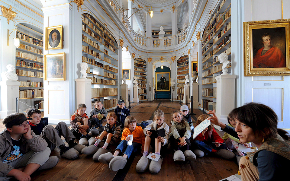 αδελφική-υπόθεση-το-bullying-σύμφωνα-με-βρ-2301176