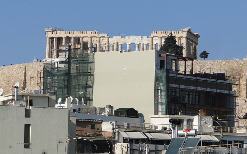 αλαλούμ-με-το-δεκαώροφο-ξενοδοχείο-2302193