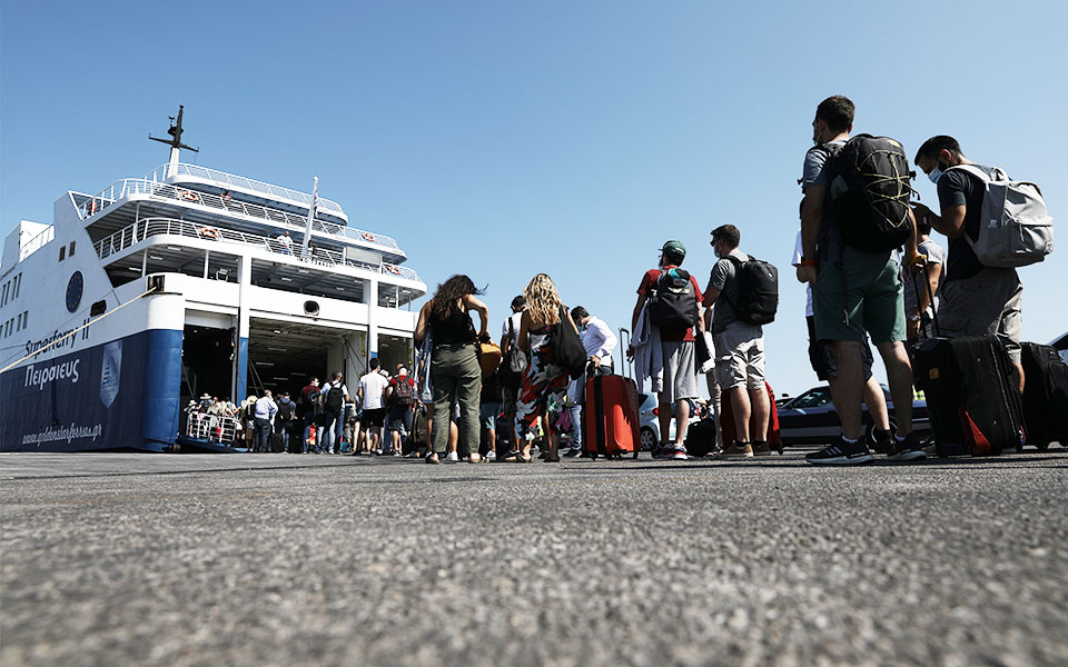 αρχισε-η-έξοδος-του-αυγούστου-αυξημέ-2391045