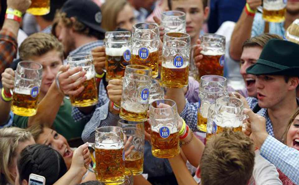 μόναχο-εξετάζουν-μερική-ποτοαπαγόρε-2394192