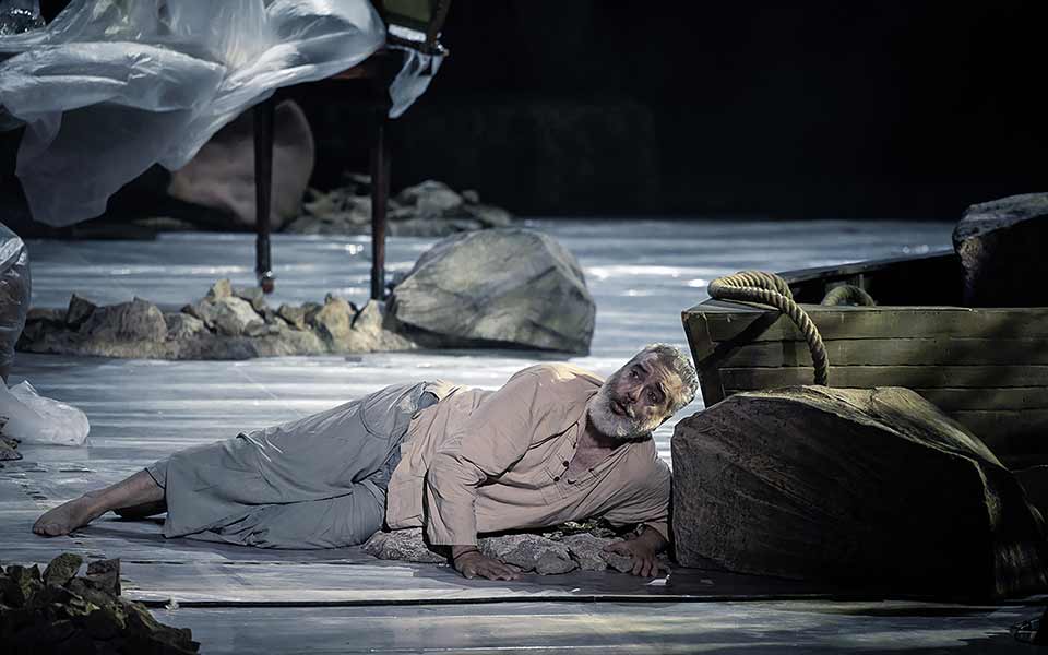 μουσικά-απολαυστικός-αλλά-σκηνικά-κο-2392697