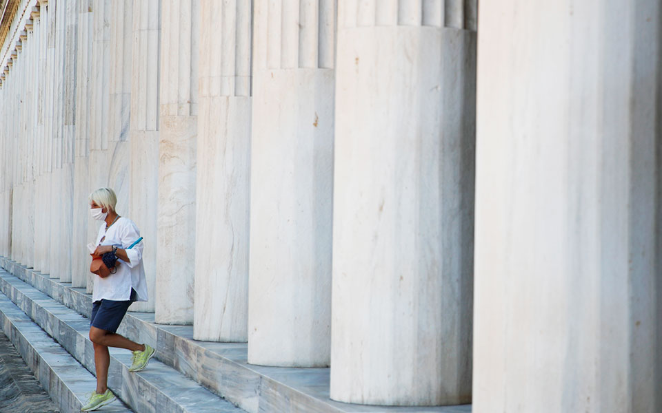 κορωνοϊός-στο-κόκκινο-η-αττική-τετ-2392412