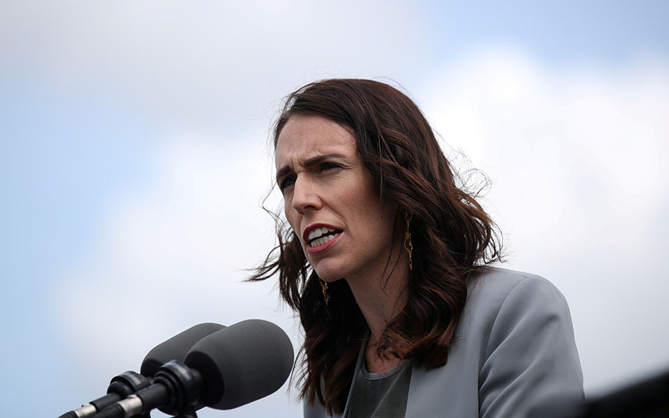 νέα-ζηλανδία-παρατείνεται-για-12-ημέρες-2392752