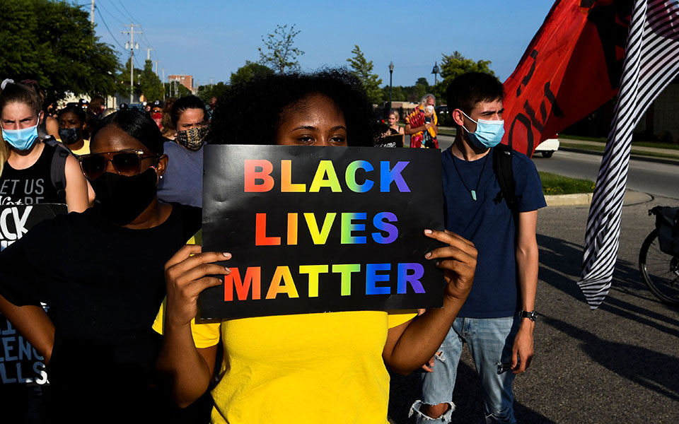 επενδύουν-στις-ταραχές-οι-ρεπουμπλικ-2394672