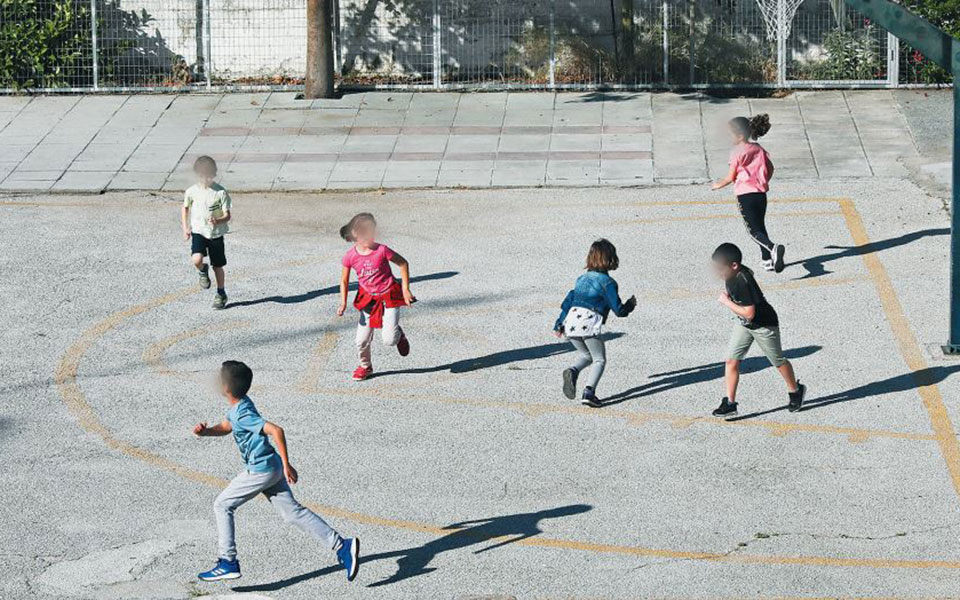 πώς-θα-γίνει-η-επιστροφή-των-μαθητών-στ-2394015