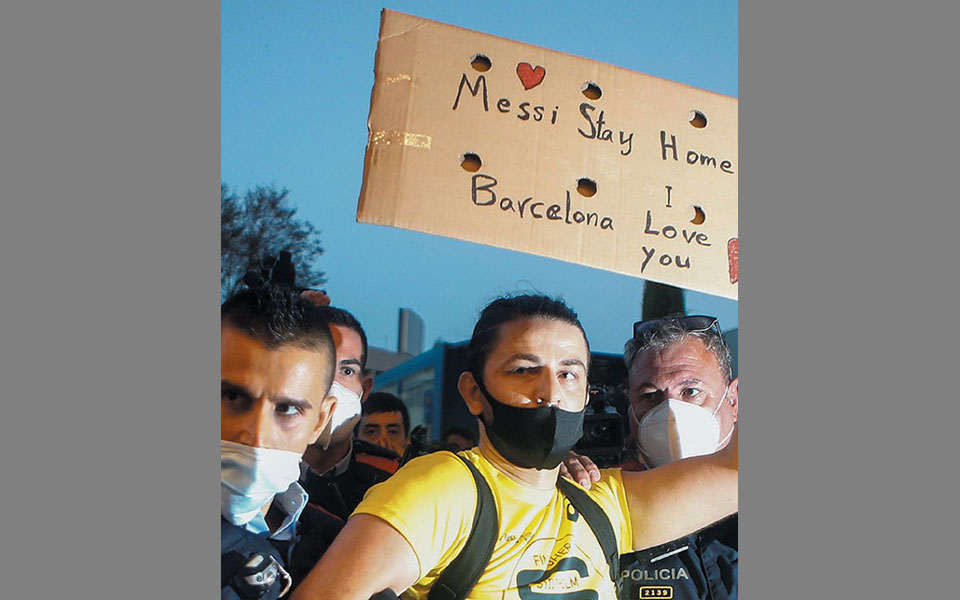 δύσκολες-ώρες-στην-μπαρτσελόνα-2394400