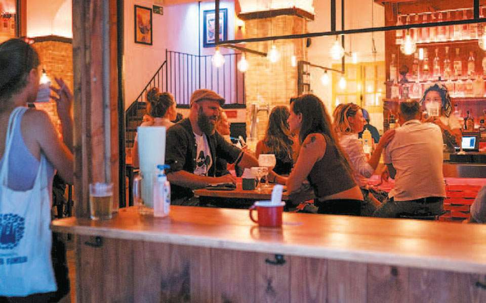 κορωνοϊός-στο-μικροσκόπιο-των-επιστη-2391176