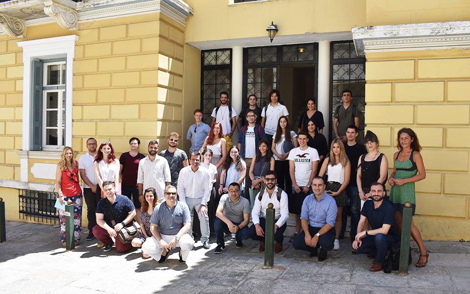 πυλώνας-εξωστρέφειας-των-αει-2393685