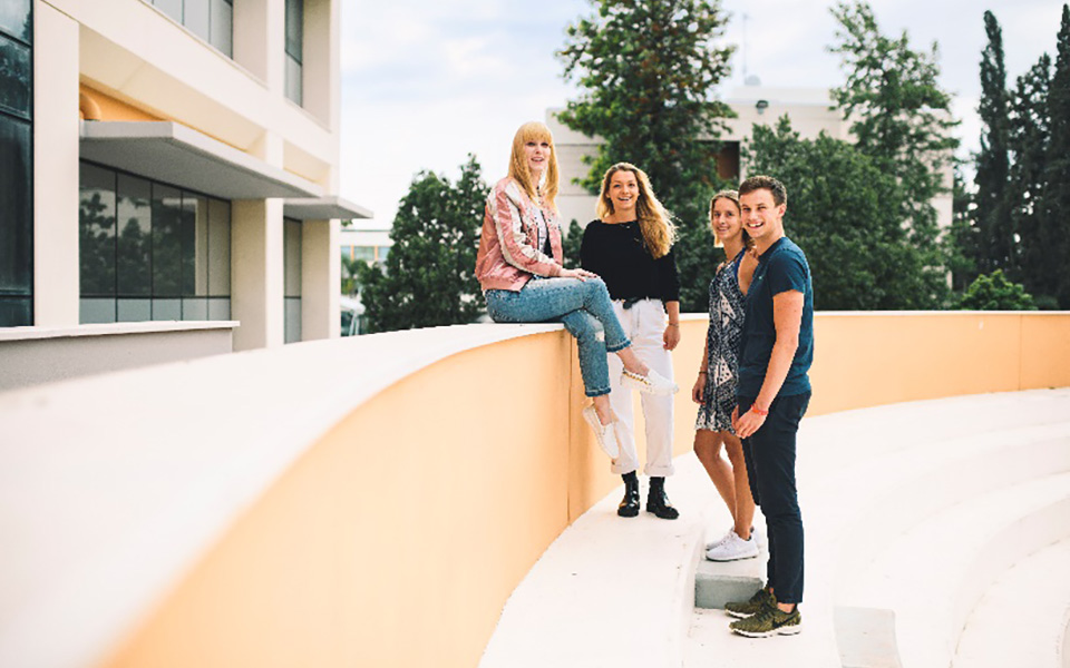 ολοκληρωμένες-σπουδές-ιατρικής-οδον-2393151