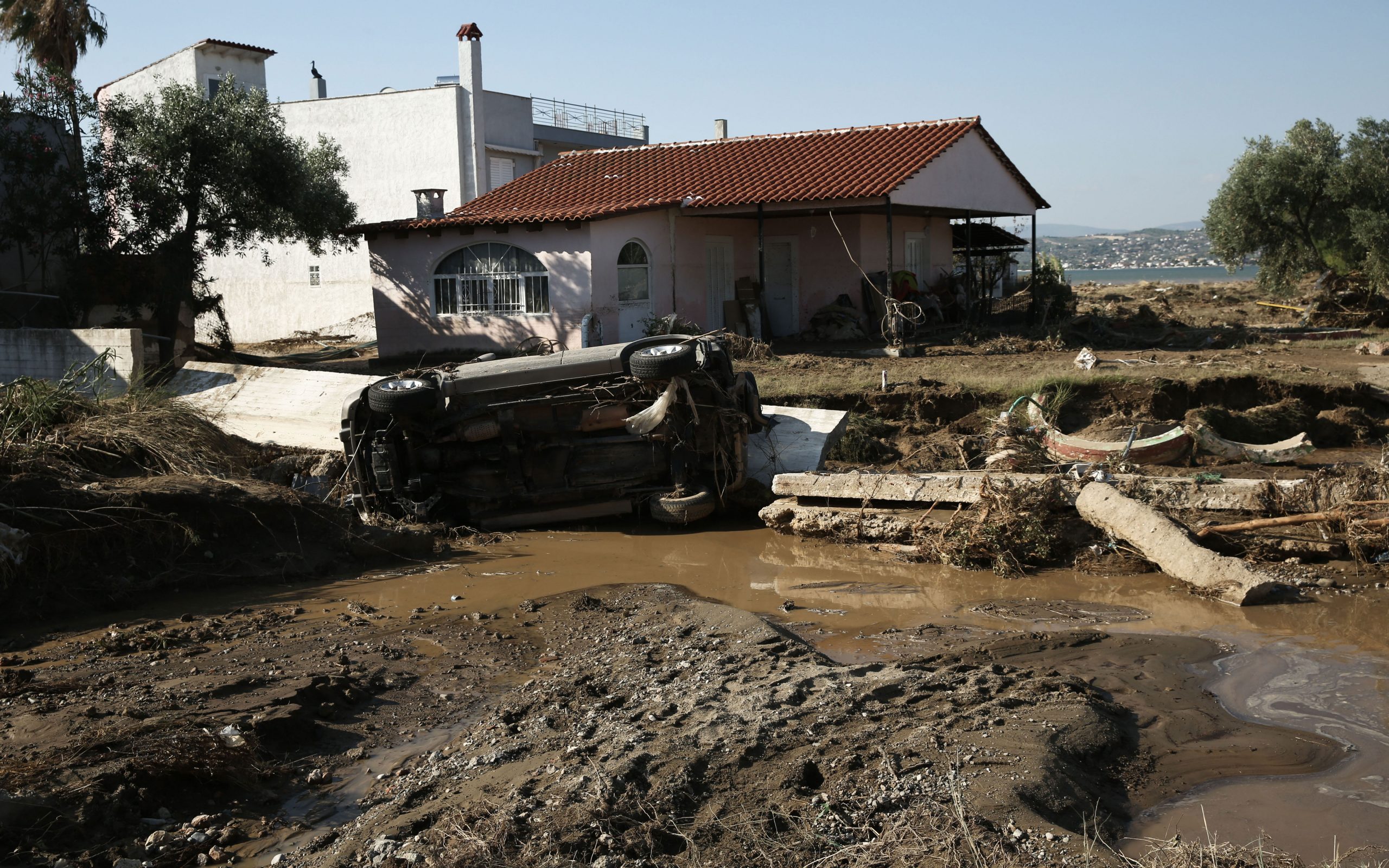 χρ-ζερεφός-ποτέ-εκκένωση-στο-νερό-2392260