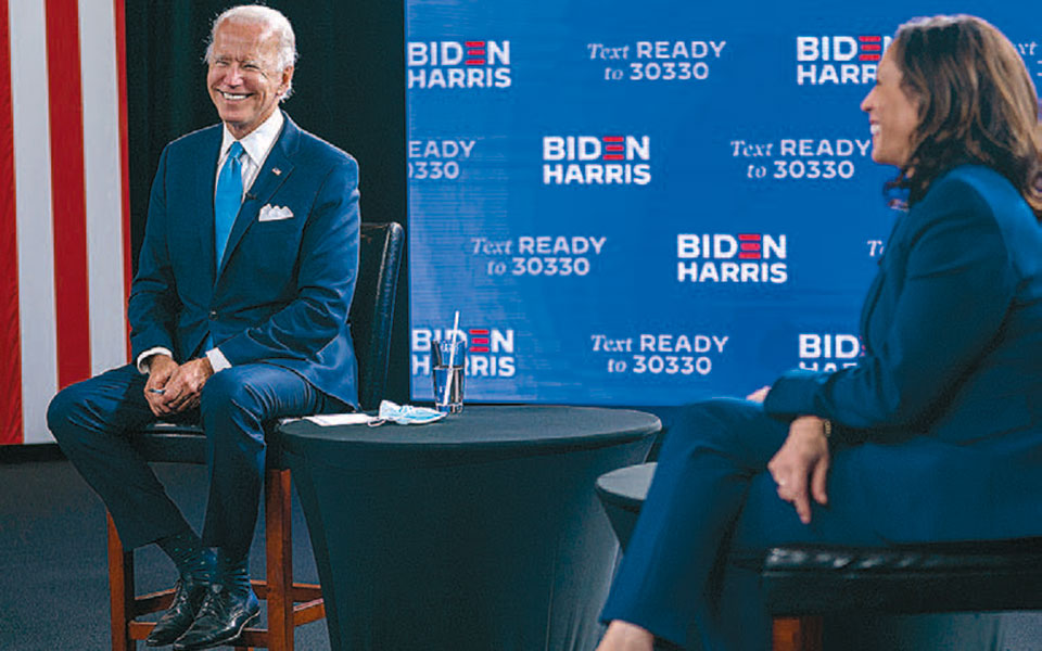 επίδειξη-ενότητας-γύρω-από-μπάιντεν-2393099