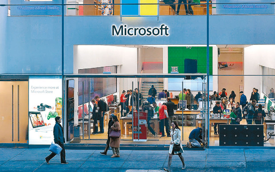 με-την-άδεια-του-ντ-τραμπ-η-microsoft-εξαγοράζε-2391378