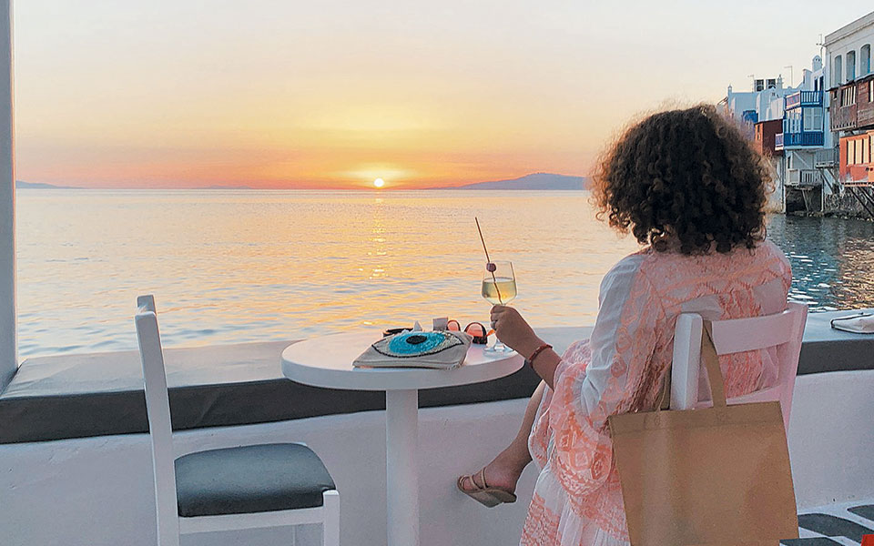 πρόωρο-τέλος-για-την-τουριστική-σεζόν-2393804