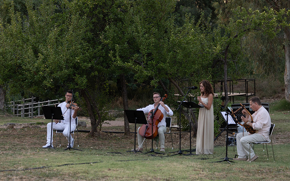 αναβίωση-της-επτάχορδης-αρχαίας-ελλη-2394571