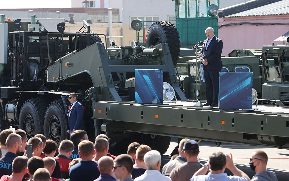 στο-χείλος-της-κατάρρευσης-ο-λουκασέν-2393080