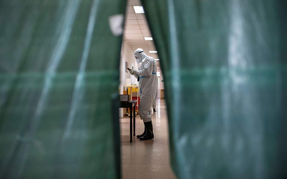 κορωνοϊός-λάρισα-κατέληξε-μια-81χρονη-2392444