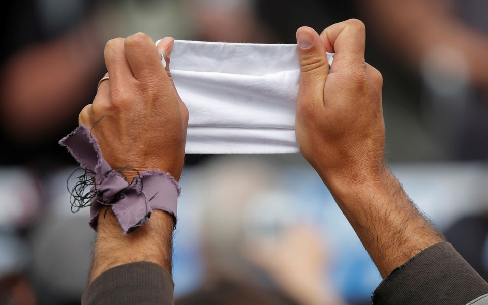 παρίσι-πρόστιμα-σε-δεκάδες-πολίτες-γι-2394691