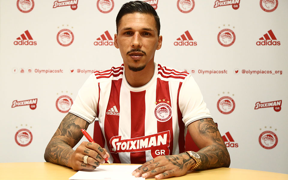 υπέγραψε-ο-χολέμπας-έρχεται-ο-ραφίνια-2393244