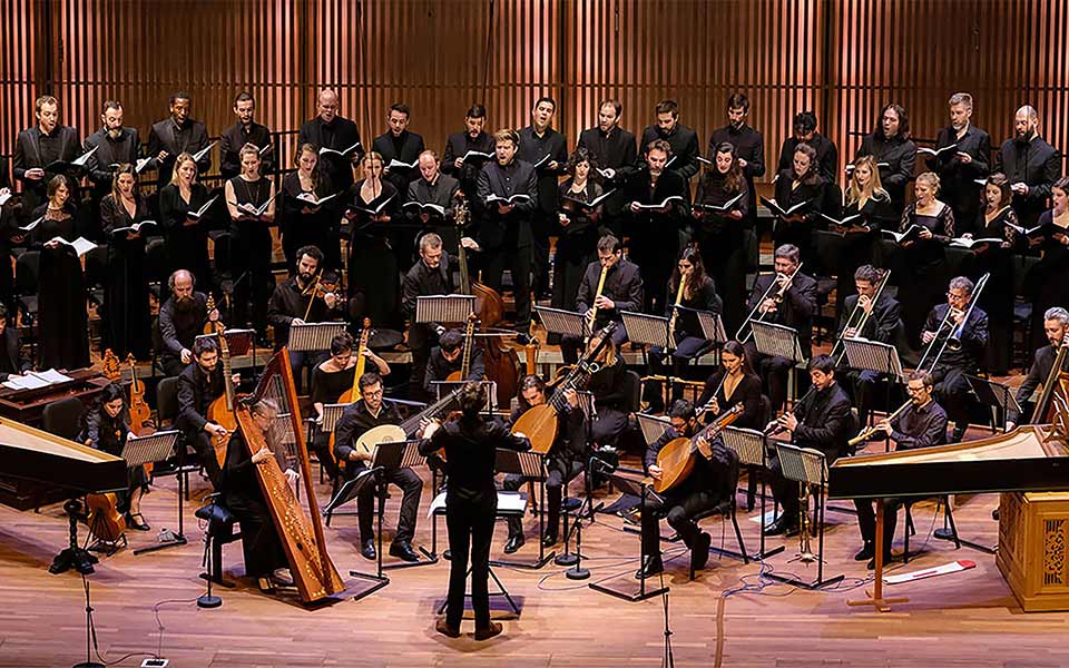 φως-σε-μια-σκοτεινή-περίοδο-της-δημιου-2391961