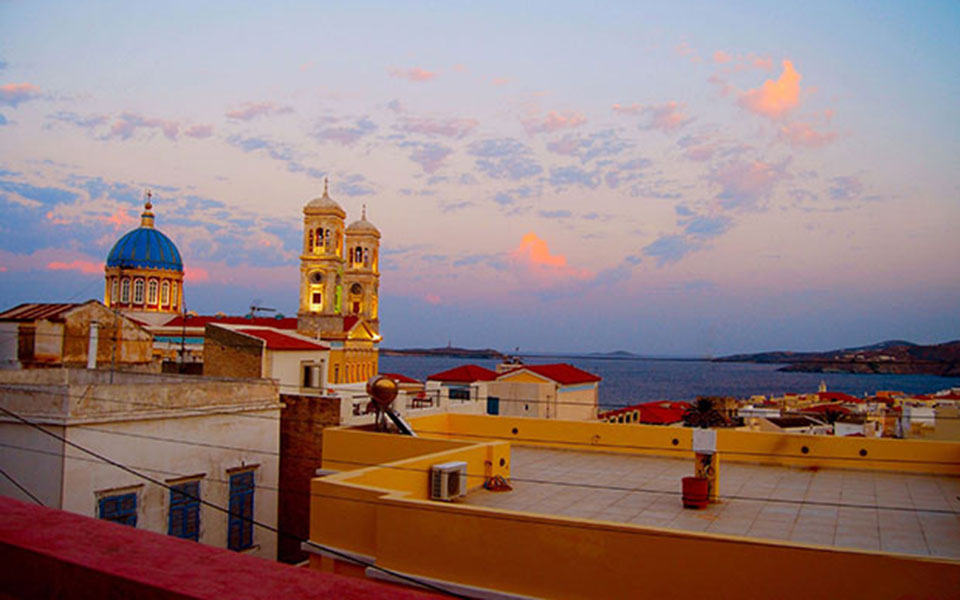 oταν-το-ρεμπέτικο-συνάντησε-τους-αστού-2394194