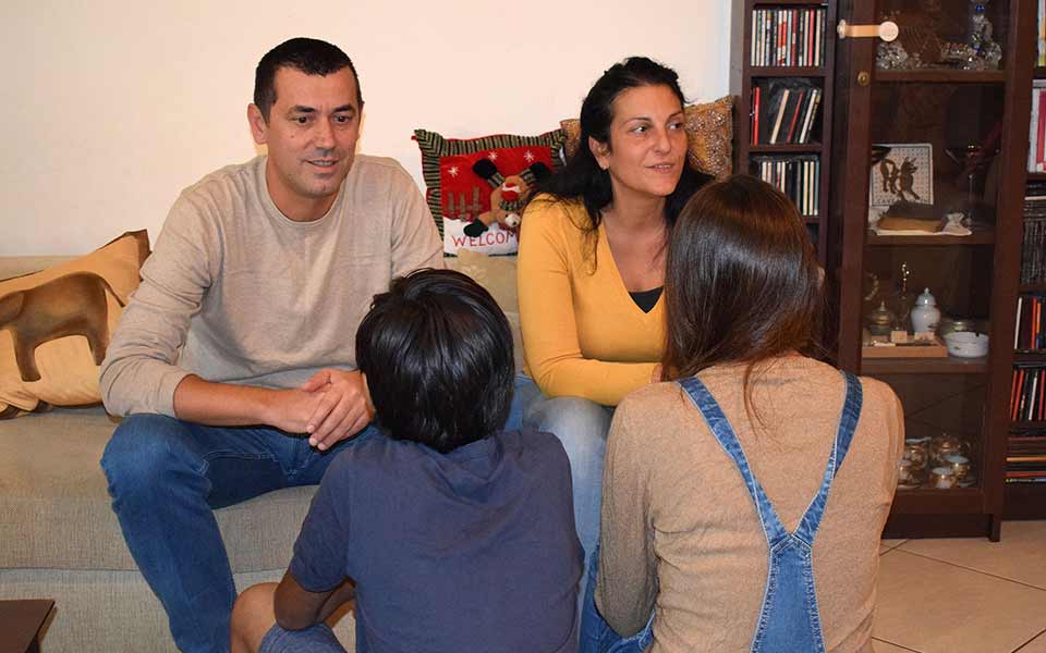 ασυνόδευτα-προσφυγόπουλα-είναι-όλα-ζ-2392109